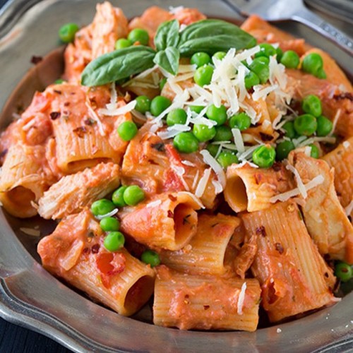 Rigatoni with Spicy, Creamy Marinara